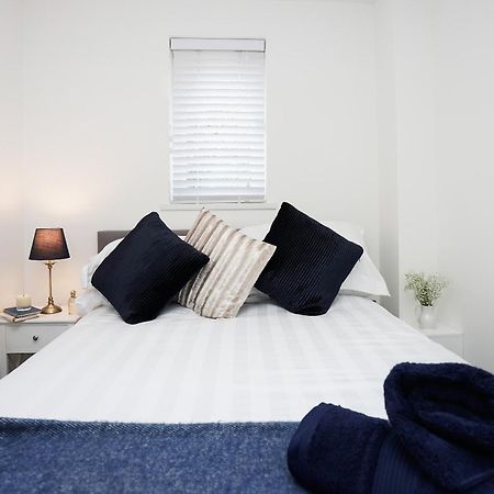 Lucas Apartment Съдбъри Екстериор снимка